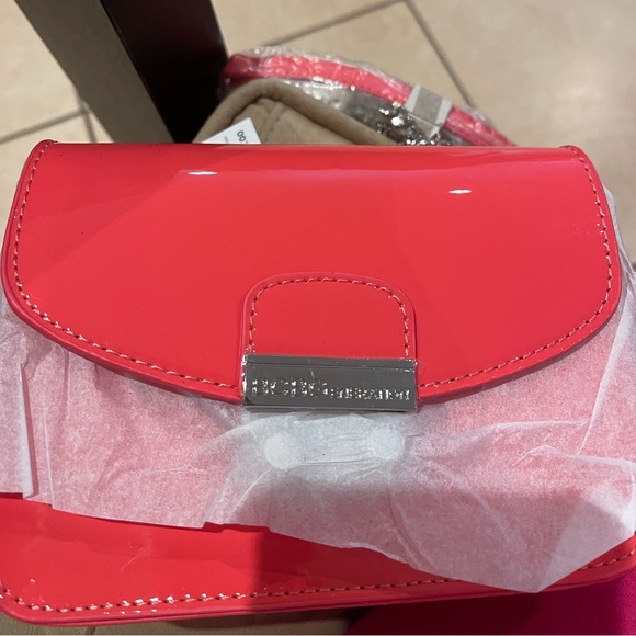 BCBGenertion Milly crossbody chain bag color Guava - Picture 5 of 7